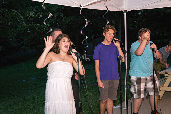 20170617-MG Grad Party-090.jpg